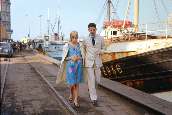 Quai Alexandre III, Les Parapluies de Cherbourg