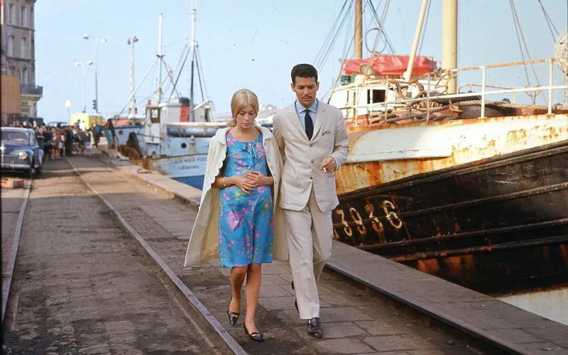 Quai Alexandre III, Les Parapluies de Cherbourg