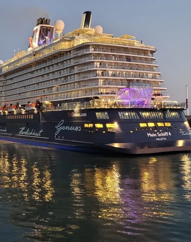 Mein Schiff 4