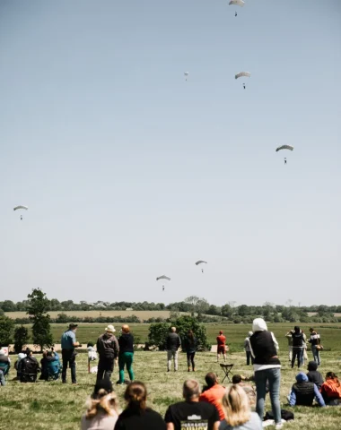 commémoration dday parachute