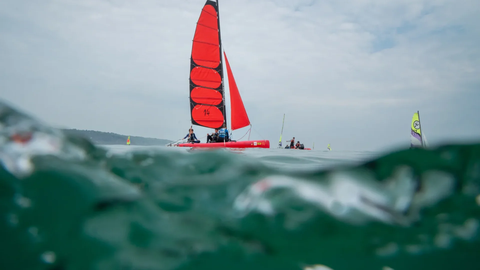 pole nautique hague catamaran